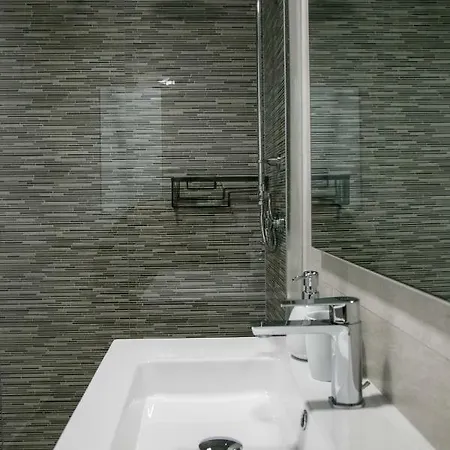 Quality 139 Sun Apartment